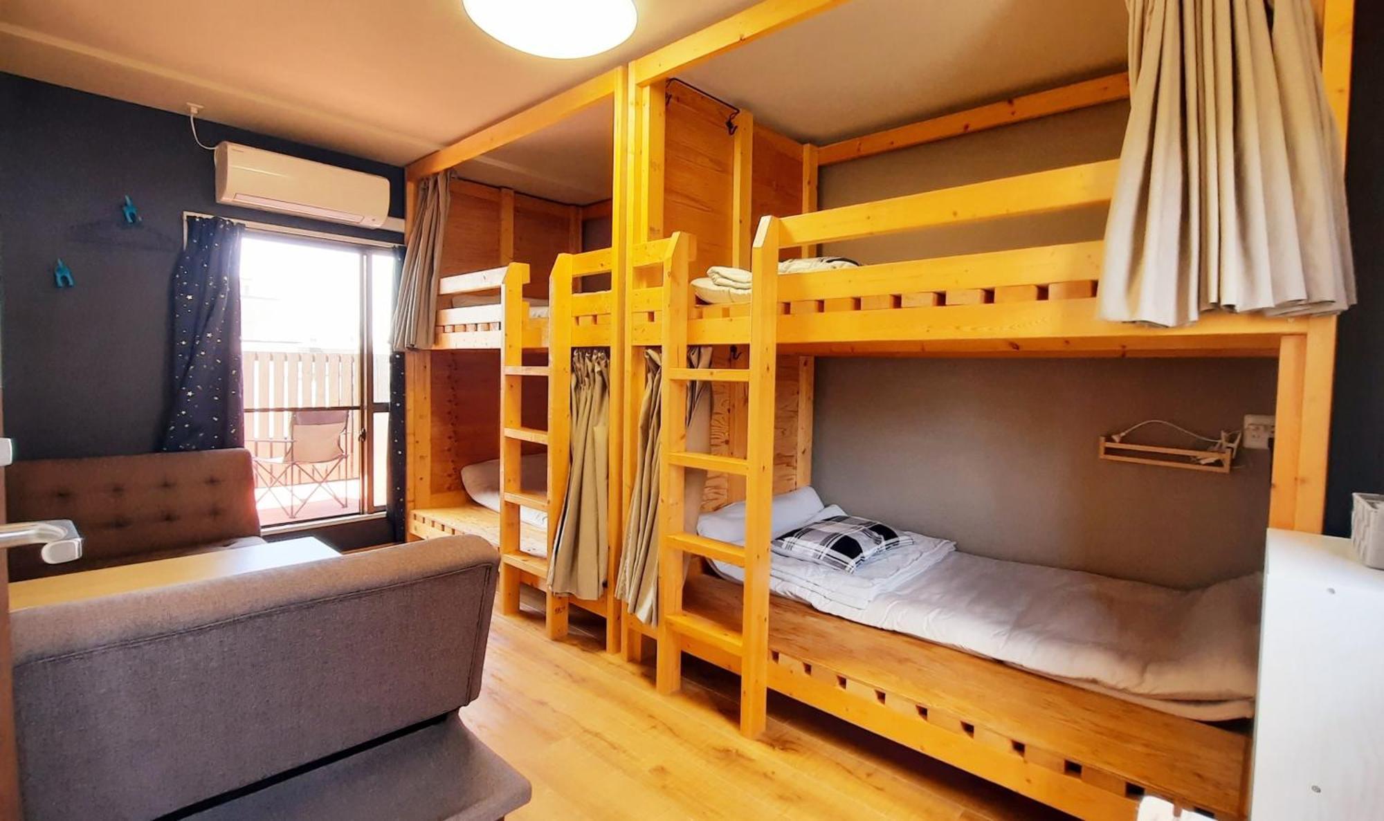 Guesthouse Yours Ōsaka Extérieur photo