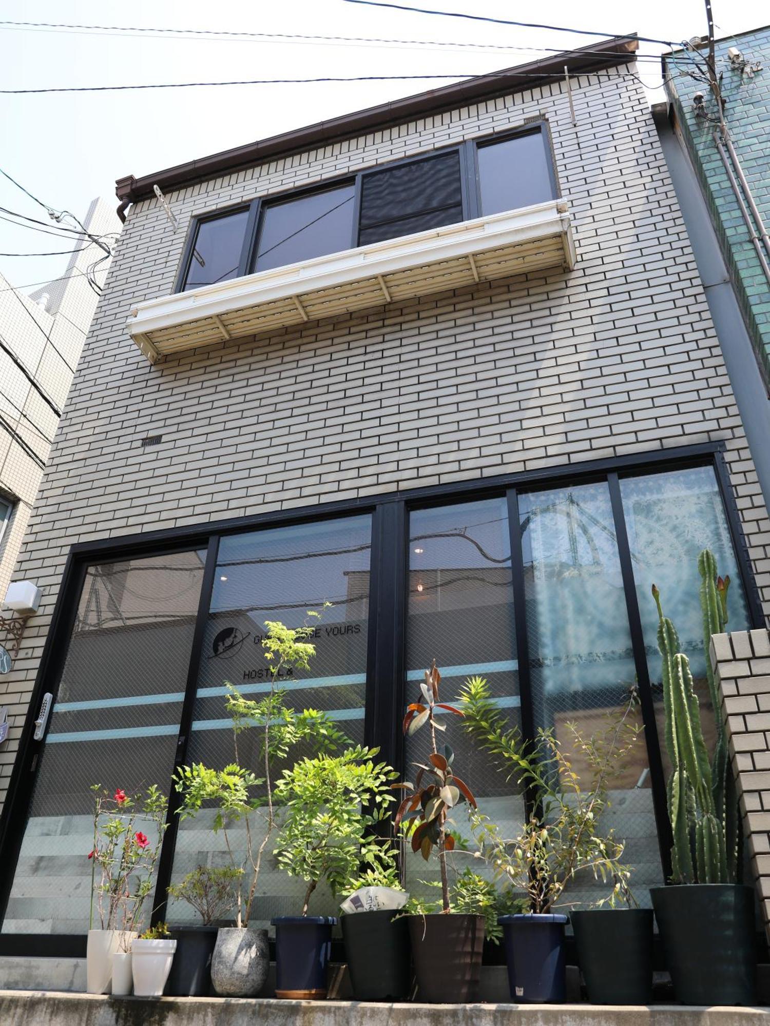 Guesthouse Yours Ōsaka Extérieur photo