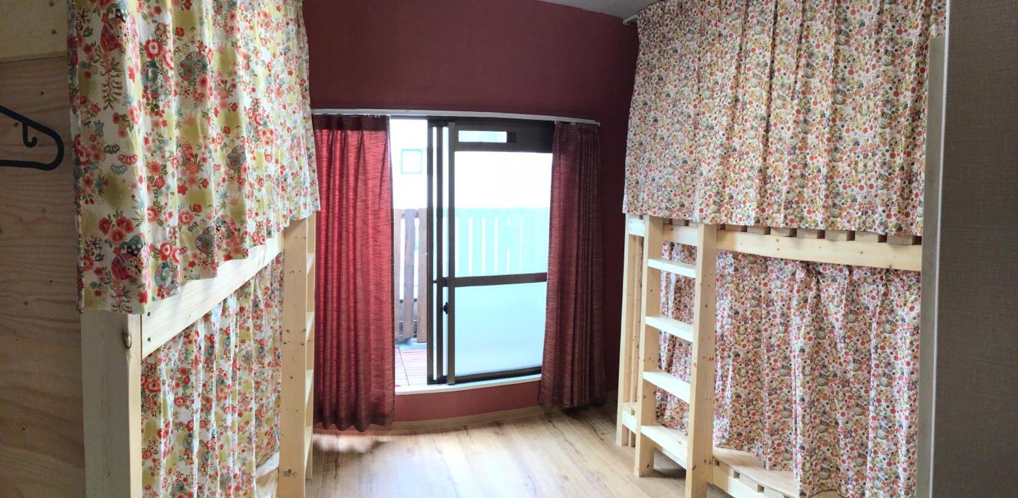Guesthouse Yours Ōsaka Extérieur photo